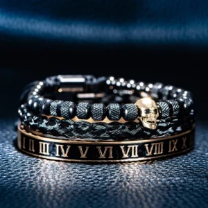 Triple bracelet tête de mort en perles et chiffres romains